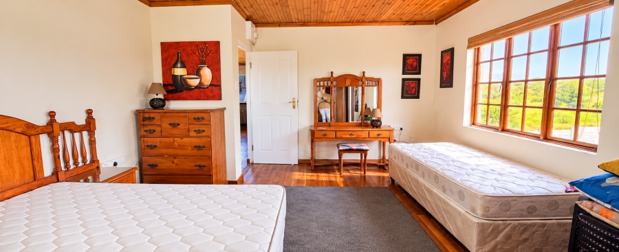 6 Bedroom Property for Sale in Franskraal Western Cape